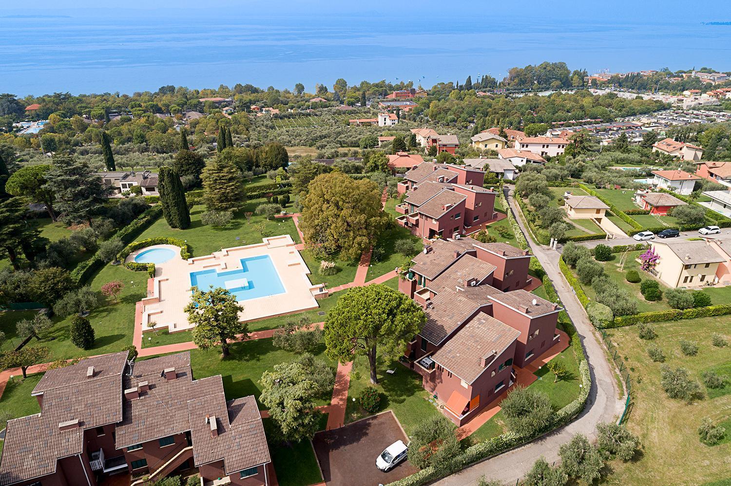 Apartments Blue View - Residence Casetto Bardolino - Regarda Travel Екстер'єр фото